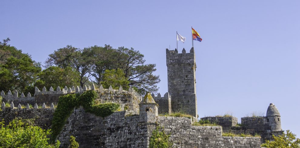 Bayona Fortress of monterreal